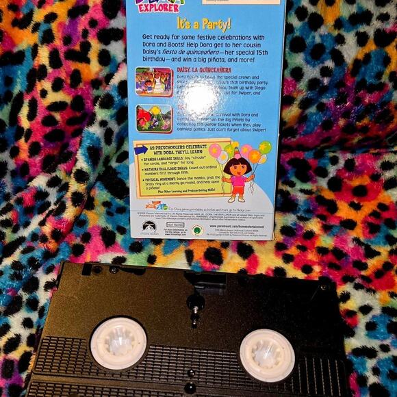[VHS] Nick Jr. Dora The Explorer: It's a Party! - 2005 - Picture 2 of 2